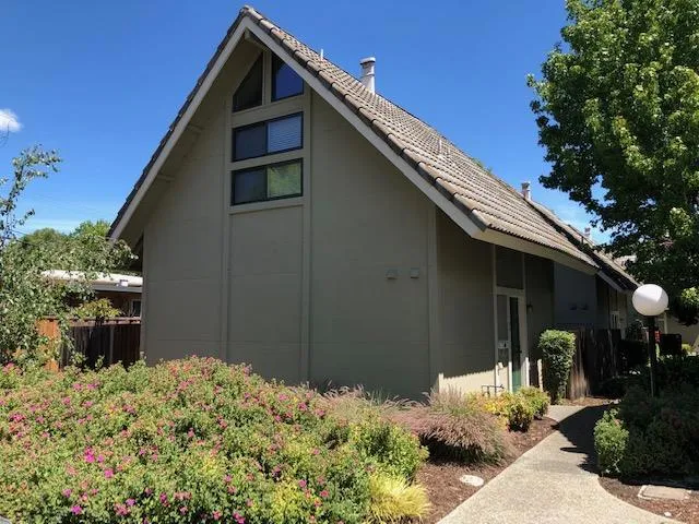 1994 Silverwood Avenue, Mountain View, California 94043