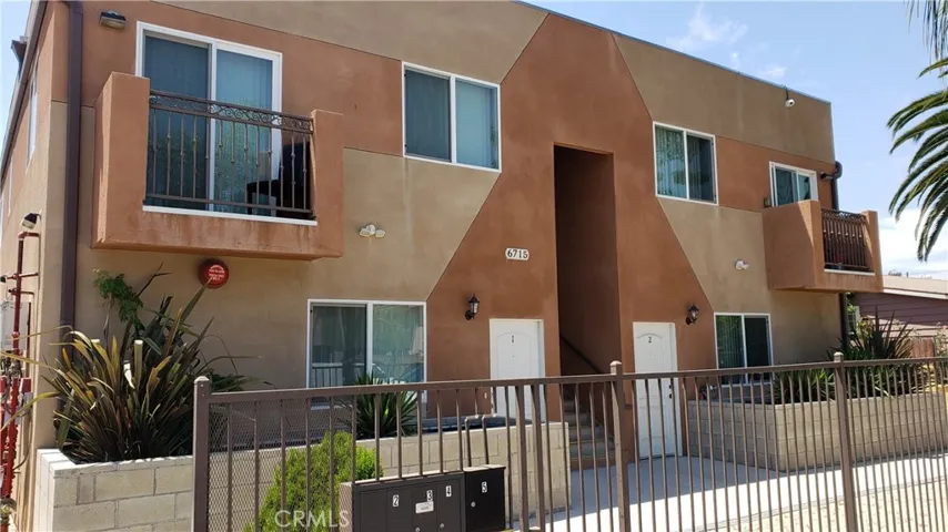 6715 Lemp Avenue 5, North Hollywood, California 91606