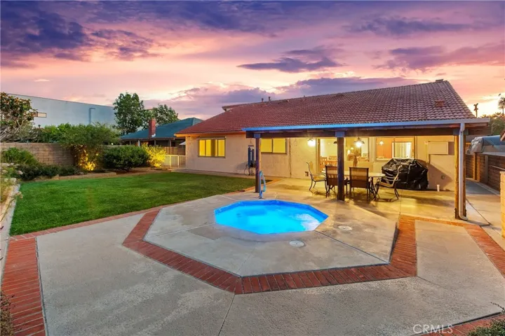The 8,000 square foot lot is a rarity this close to the beach