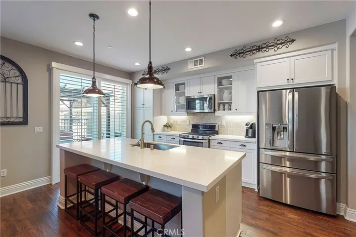 22104 Barrington Way, Saugus, California 91350