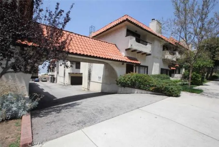10141 Samoa Avenue 2, Tujunga, California 91042