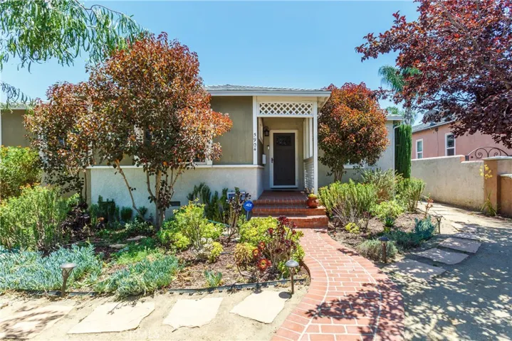 5904 Lindley Avenue, Encino, California 91316