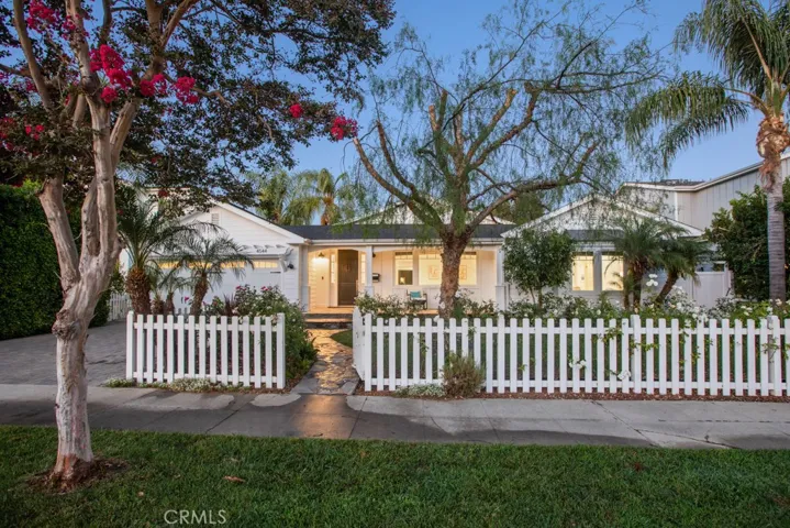 4544 Camellia Avenue, Studio City, California 91602