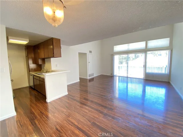 5700 Etiwanda Avenue 225, Tarzana, California 91356