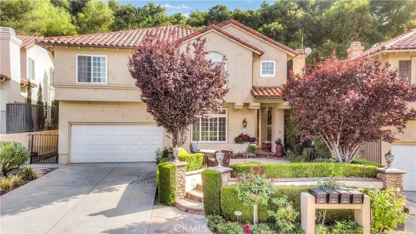 23648 White Oak Court, Newhall, California 91321