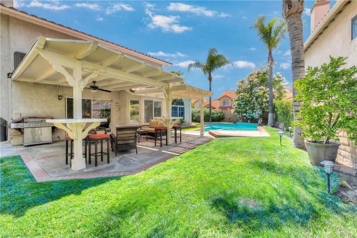 20061 Hilltop Court, Saugus, California 91390