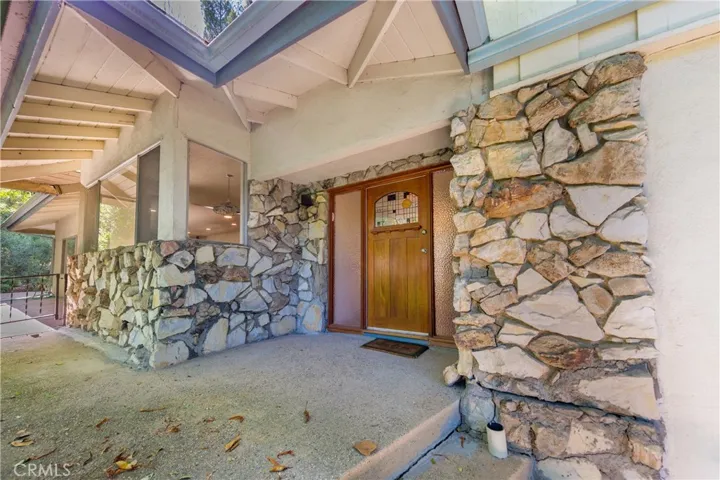 16708 Chaplin Avenue, Encino, California 91436