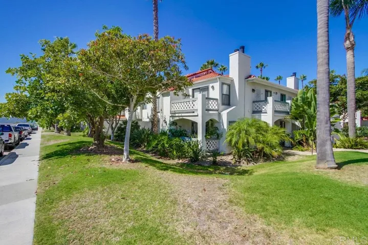 13272 Salmon River 203, San Diego, California 92129
