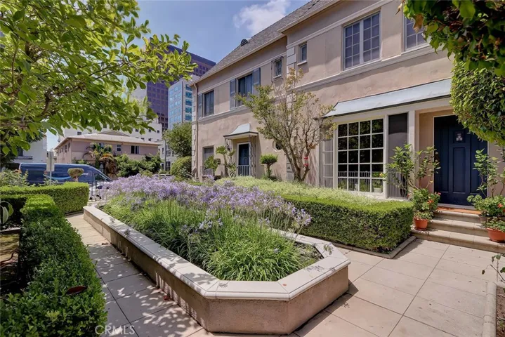 6427 Orange Street, Los Angeles, California 90048