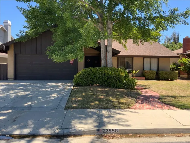 23958 Via Aranda, Valencia, California 91355