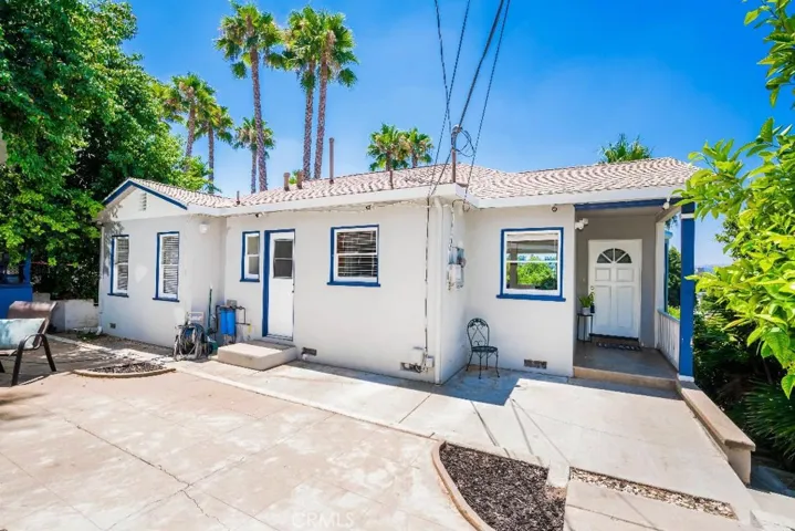 5305 Calatrana Drive, Woodland Hills, California 91364