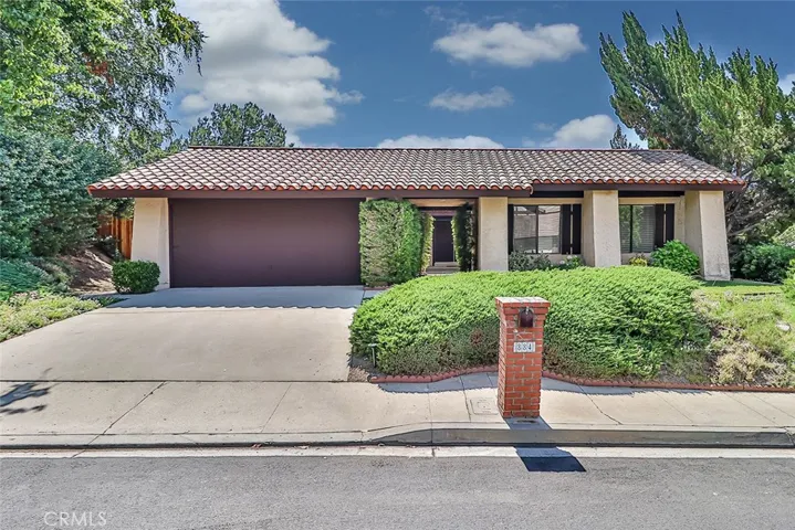 884 Rim Crest Drive, Westlake Village, California 91361