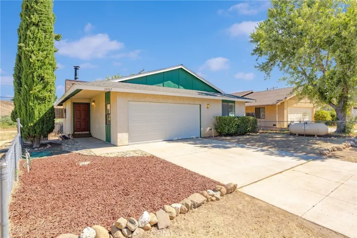 14747 Sandy Ridge Road, Lake Elizabeth, California 93532