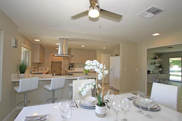 22 OPEN KITCHEN
