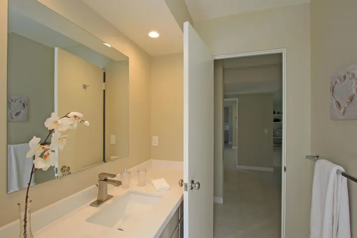 61 HALL BATH