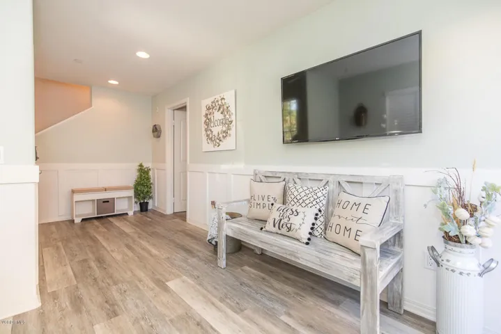22126 Barrington Way Santa-large-005-006
