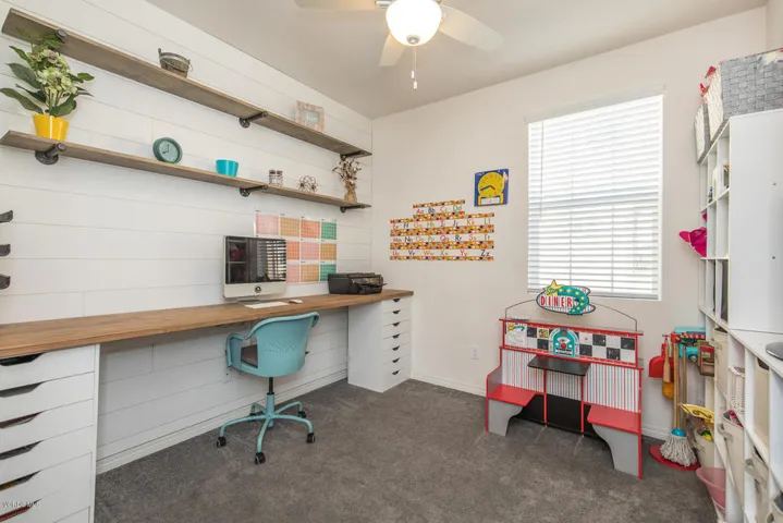 22126 Barrington Way Santa-large-023-030