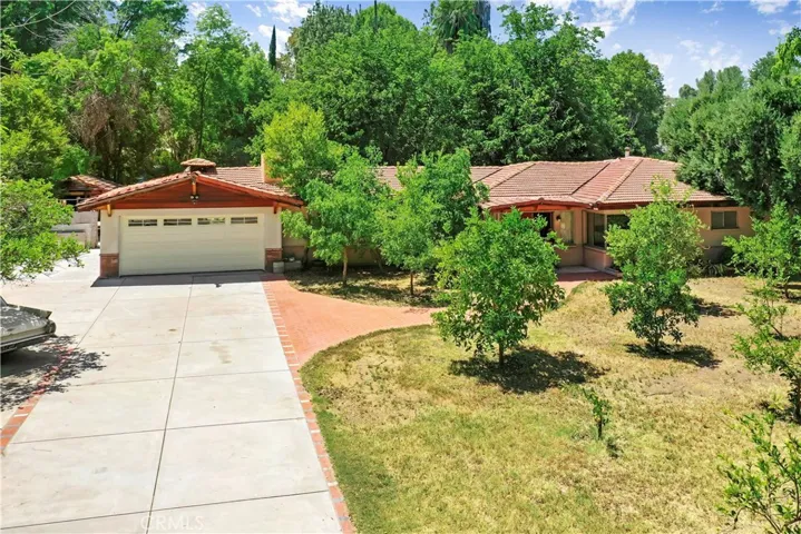 5733 Penfield Avenue, Woodland Hills, California 91367