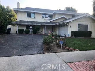 22735 Mulholland Drive, Woodland Hills, California 91364