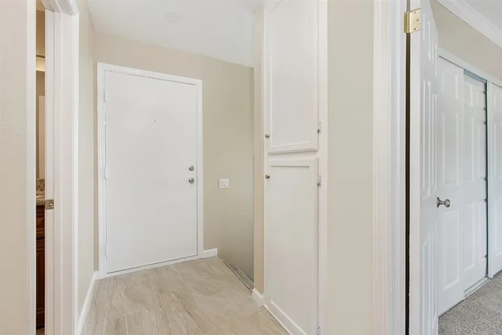 2nd Entrance on 2nd level makes it gives private coming and going for roommates.