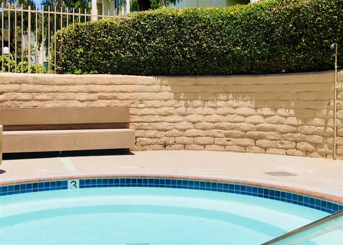 Relaxing sheltered spa!
