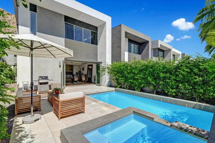 SPA AND POOL TO BACK OF HOUSE MLS