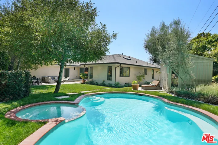 2630 Green Oak Place, Los Angeles, California 90068