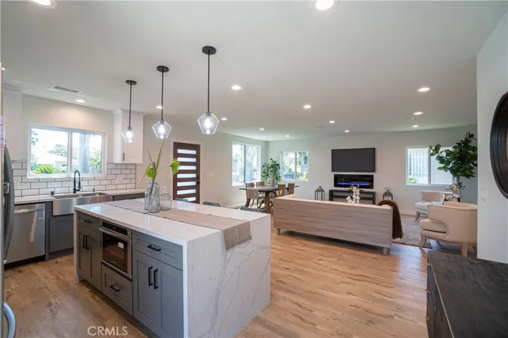 11237 Braddock Drive, Culver City, California 90230