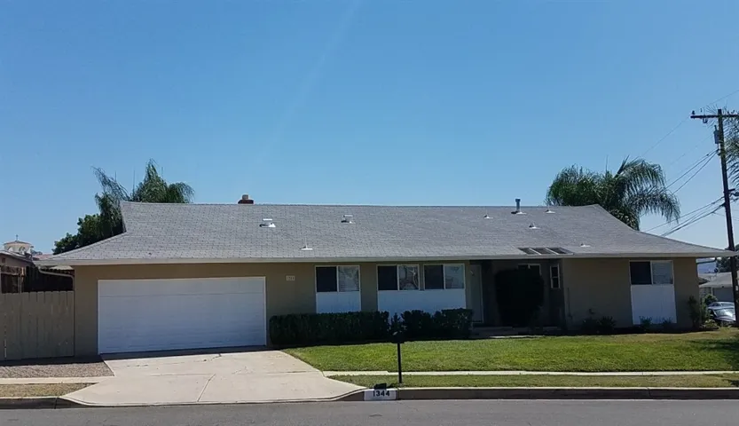 1344 Rincon Villa Dr, Escondido, California 92027
