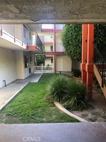4591 Orange Avenue 305, Long Beach, California 90807