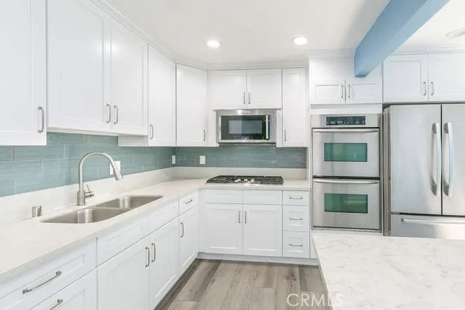 7137 Shoup Avenue 29, West Hills, California 91307