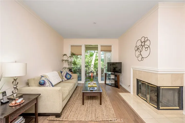 2243 Martin 315, Irvine, California 92612