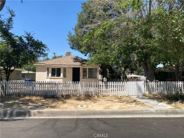 1213 W Jackman Street, Lancaster, California 93534