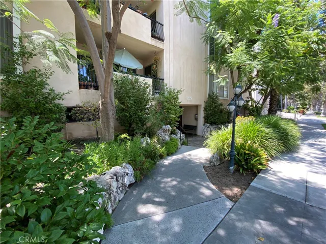 237 N Almont Drive 305, Beverly Hills, California 90211