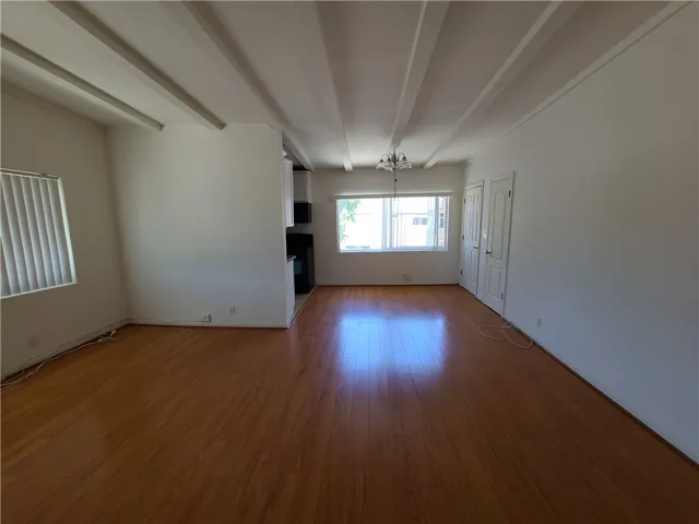 5030 Sepulveda Boulevard 2, Sherman Oaks, California 91403