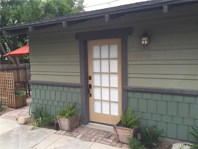 Rear Studio Unit #1099 1/2