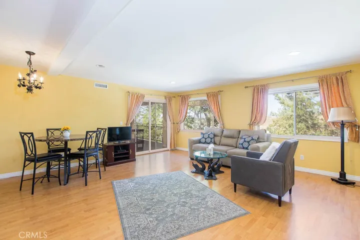 4604 Dunman Avenue, Woodland Hills, California 91364