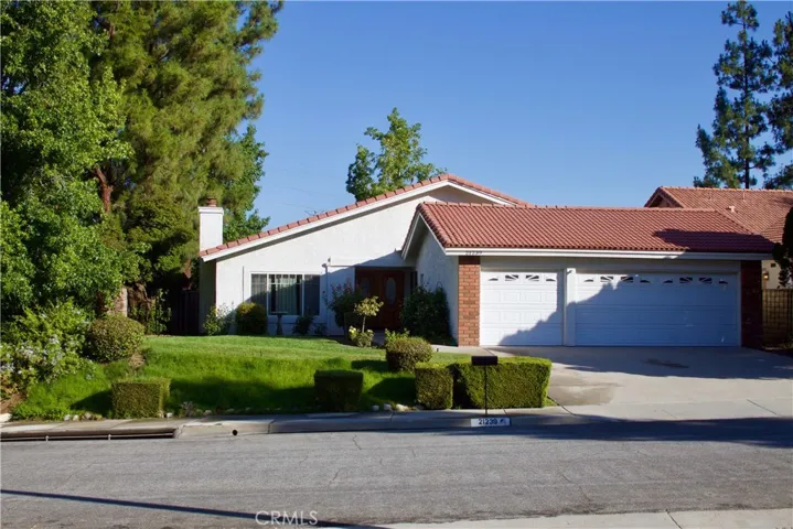21239 Georgetown Drive, Saugus, California 91350