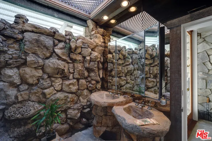 18842 Topanga Beach Road Road, Malibu, California 90265