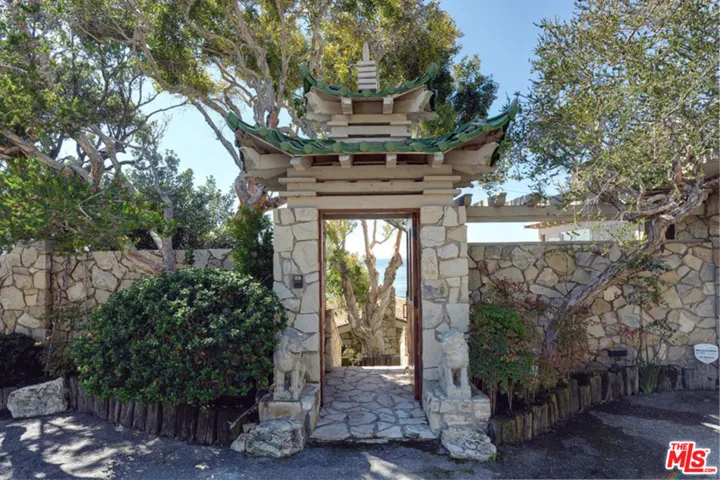 18842 Topanga Beach Road Road, Malibu, California 90265