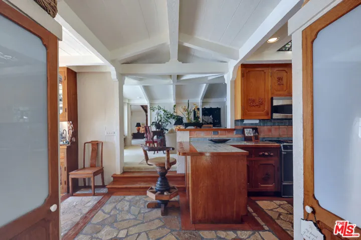 18842 Topanga Beach Road Road, Malibu, California 90265