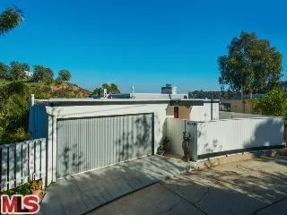 8739 Hollywood Hills Road, Los Angeles, California 90046