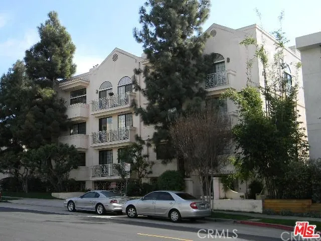 860 S Lucerne 105, Los Angeles, California 90005