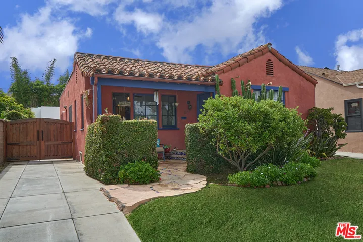 1850 Clyde Avenue, Los Angeles, California 90019