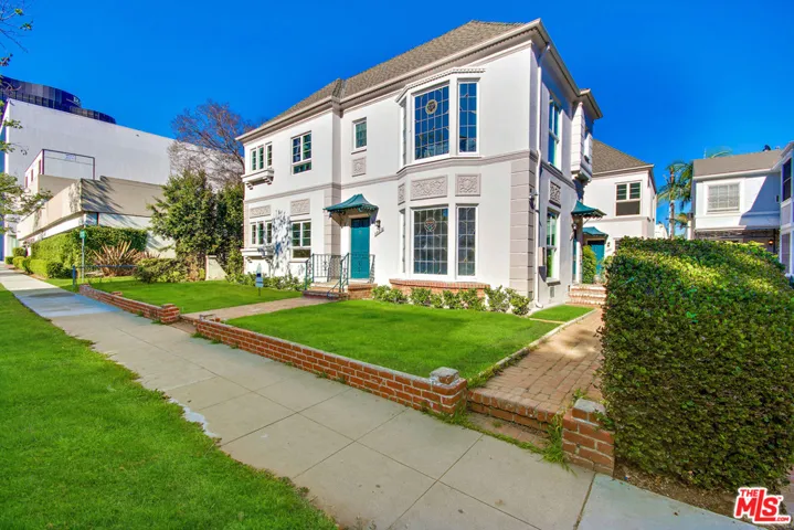 132 S Mccarty Drive B, Beverly Hills, California 90212