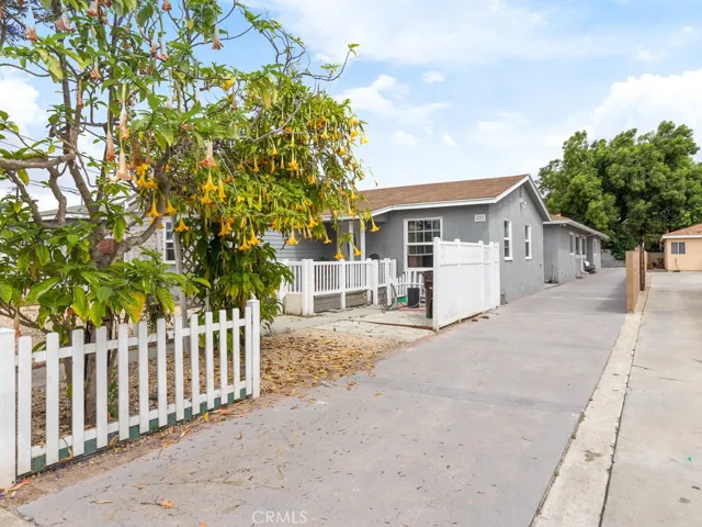 4217 W 142nd Street, Hawthorne, California 90250