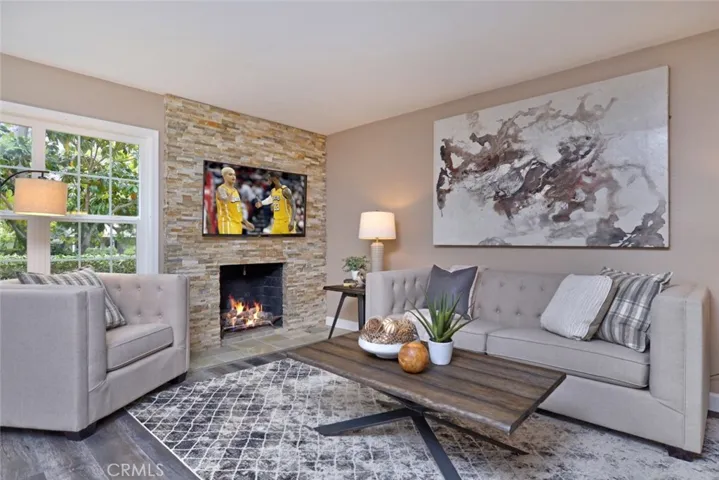 87 W Yale 7, Irvine, California 92604
