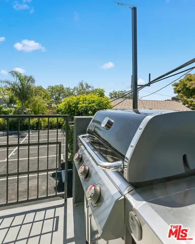 2918 Hauser Boulevard 3, Los Angeles, California 90016