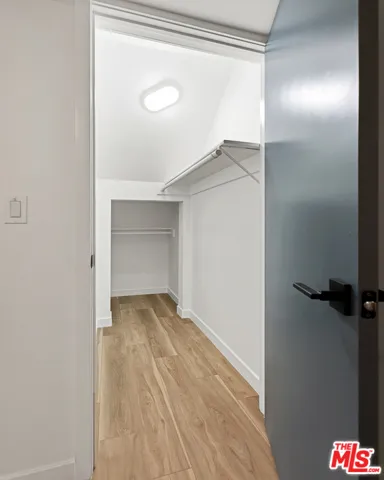 2918 Hauser Boulevard 3, Los Angeles, California 90016