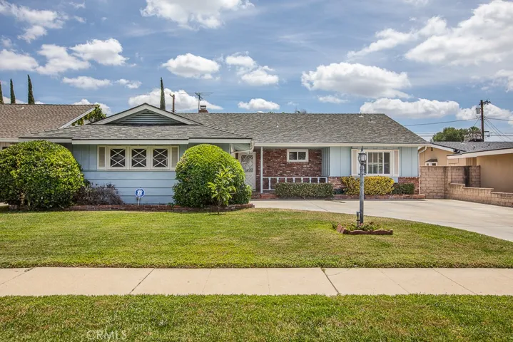 9162 Petit Avenue, Northridge, California 91343